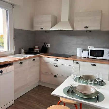 Le Pop Contemporain Avec Terrasse Et Parking Bonneville (Haute-Savoie)